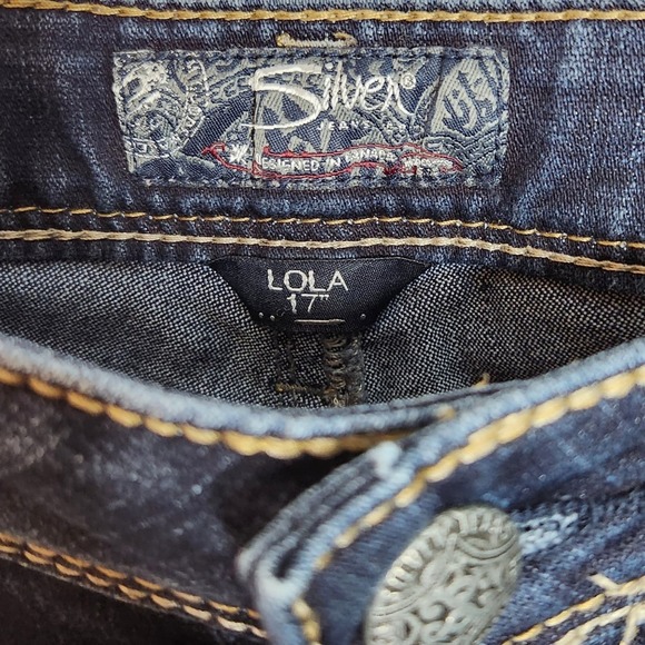 Silver Lola 17" Boot Cut Dark Wash Jeans Size 31 W x 32 L Women's - Picture 6 of 8